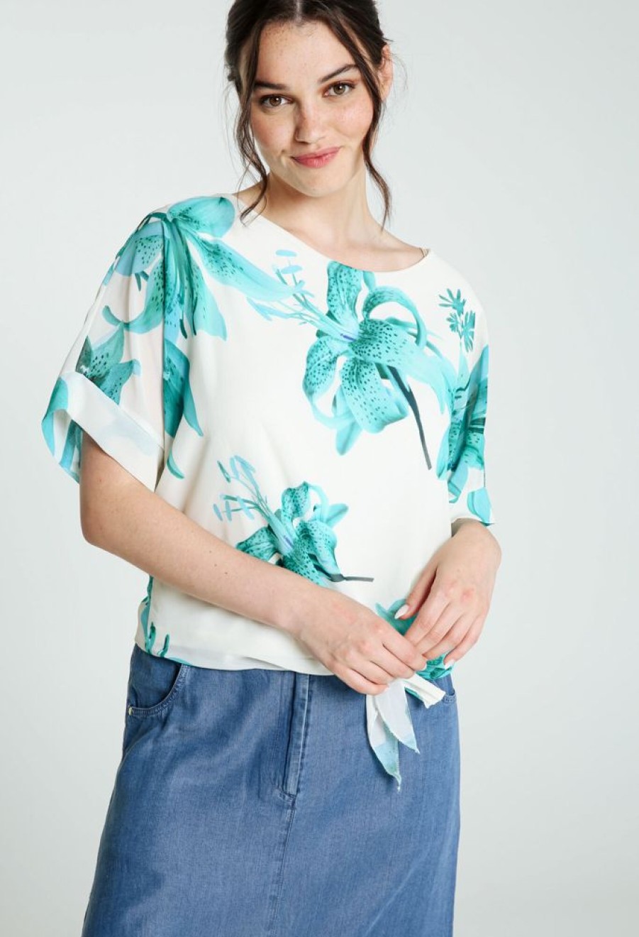 Kleding Cassis | Blouse Met Balbodem, Knoop Onderaan En Bloemenprint Grasgroen