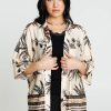 Kleding Cassis | Halflange, Open Kimono In Viscose Met Safariprint Ecru