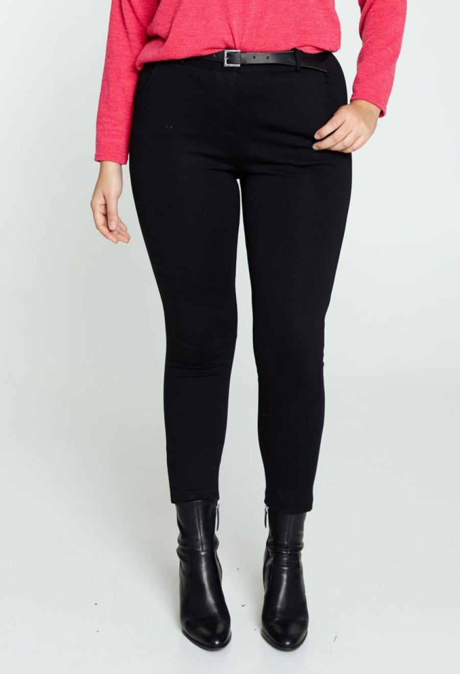 Kleding Cassis | Effen Slim Broek In Viscose Met Riem Zwart