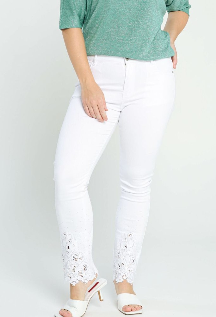 Kleding Cassis | Flared Jeans Met Strass En Kant Onderaan Wit