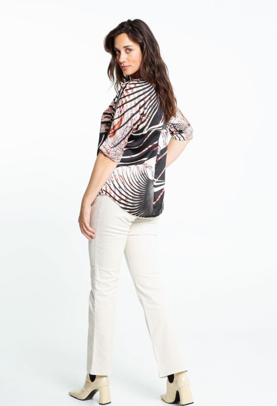 Kleding Cassis | Blouse Met Grafisch Motief En Kanten Detail Zwart