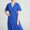 Kleding Cassis | Korte, Effen Plissejurk Met Wikkelkraag En Knoop Bic Blauw